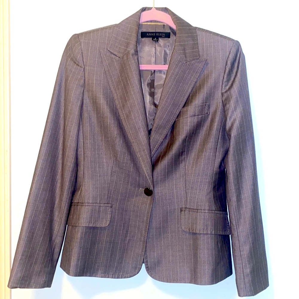 Anne Klein Grey/White Pin Stripe Suit Blazer, Size 4